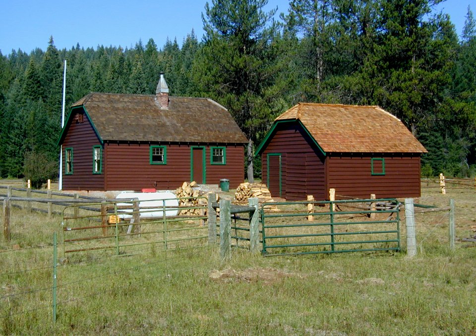Lodgepole Guard Station, Rogue River-Siskiyou National Forest