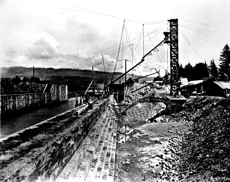 Cascade Locks Under Construction, OR 5-11-1914