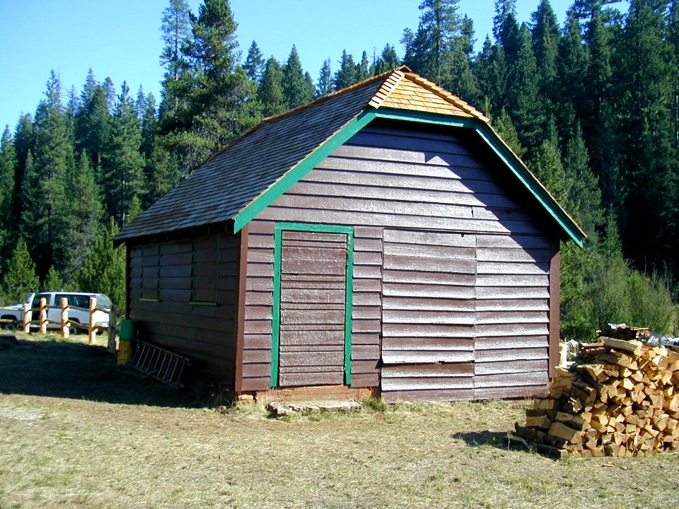 Lodgepole Guard Station, Rogue River-Siskiyou National Forest
