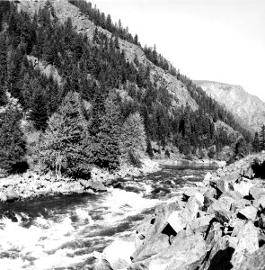 509119 Wenatchee River near Leavenworth, SnoNF, WA 1964 photo