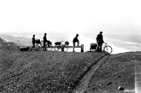 326515 Bike Riders, Siuslaw NF, OR