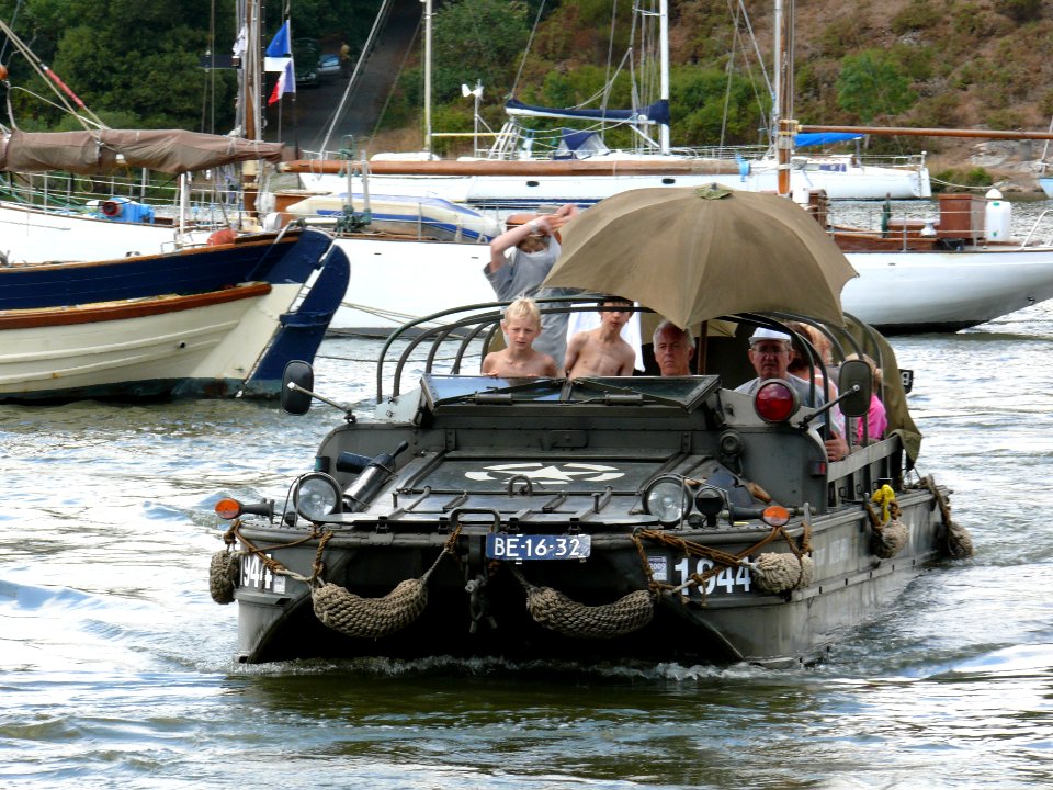 Rassemblement international de la voiture amphibie