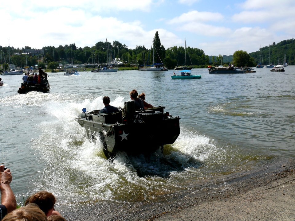 Rassemblement international de la voiture amphibie