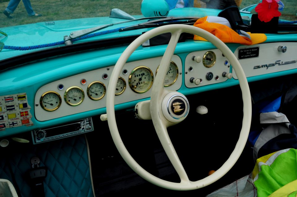 Rassemblement international de la voiture amphibie