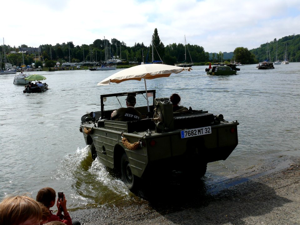 Rassemblement international de la voiture amphibie