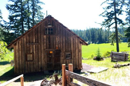 FishLakeCabin, Willamette National Forest