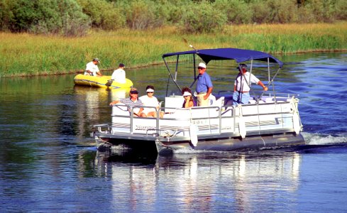 Boating on the Deschutes River, Deschutes National Forest