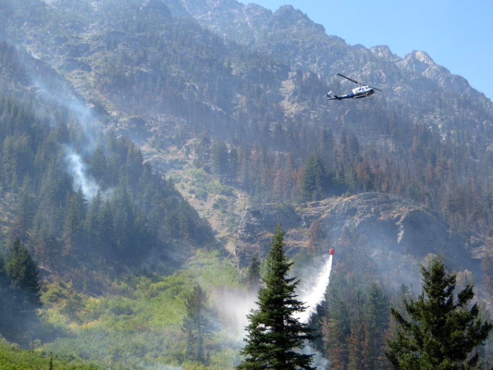 Helicopter Bucket Drop, Diamond Creek Fire, 2017