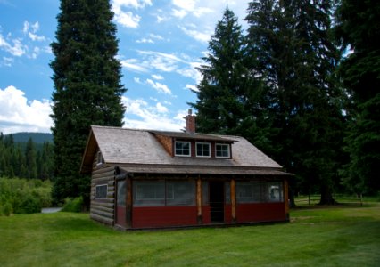 The Pacific Northwest Trail passes the Upper Ford Guard Station and Yaak River on the Kootenai National Forest