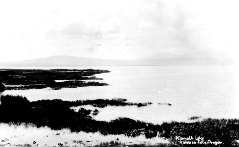 Klamath Lake Along U.S. 97