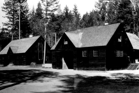 340965 Redwood RS, Fire Shed & Crew House, Siskiyou NF, OR 1936 Lindsay photo