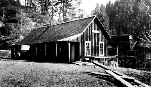 209272 Stage Station at Monumental, Siskiyou NF, CA 1926 photo