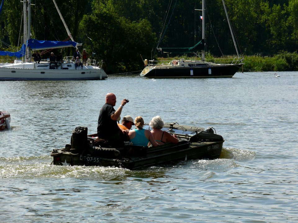 Rassemblement international de la voiture amphibie