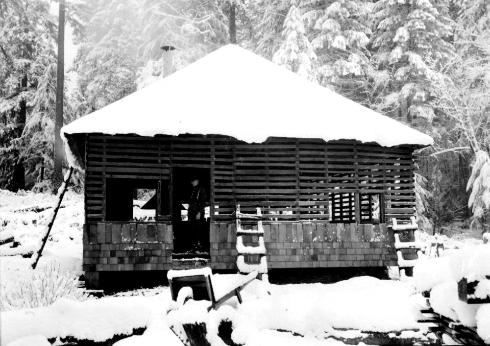 Boundary RS Cabin with Vern Harpham 2-1911