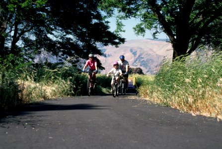 Bicycle riders Columbia River Gorge NSA.jpg