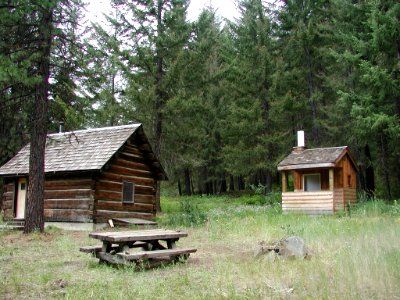 Teanaway Guard Station, Okanogan-Wenatchee National Forest photo