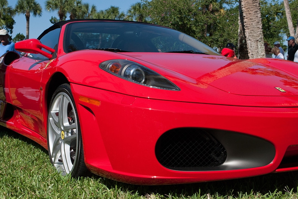 Vehicle automobile red