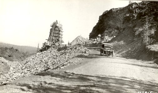 McKenzie Highway at Windy Point. P.H. Dater, Sept. 17, 1922
