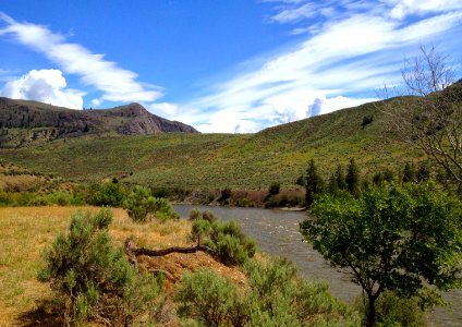 Sagebrush lines the Similkameen River and Pacific Northwest Trail