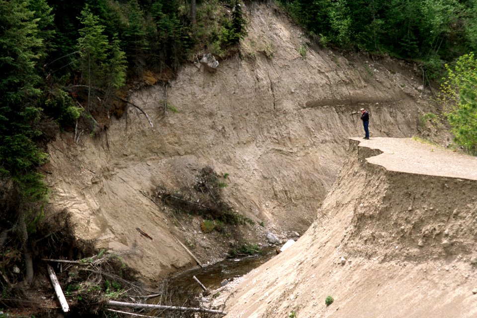 Siuslaw National Forest, landslide, road failure.jpg