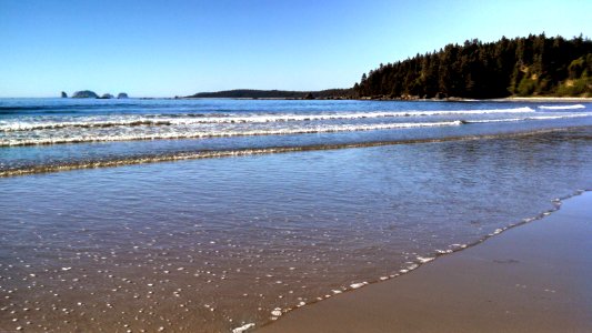PNT hikers can walk barefoot in the tide at Olympic National Park