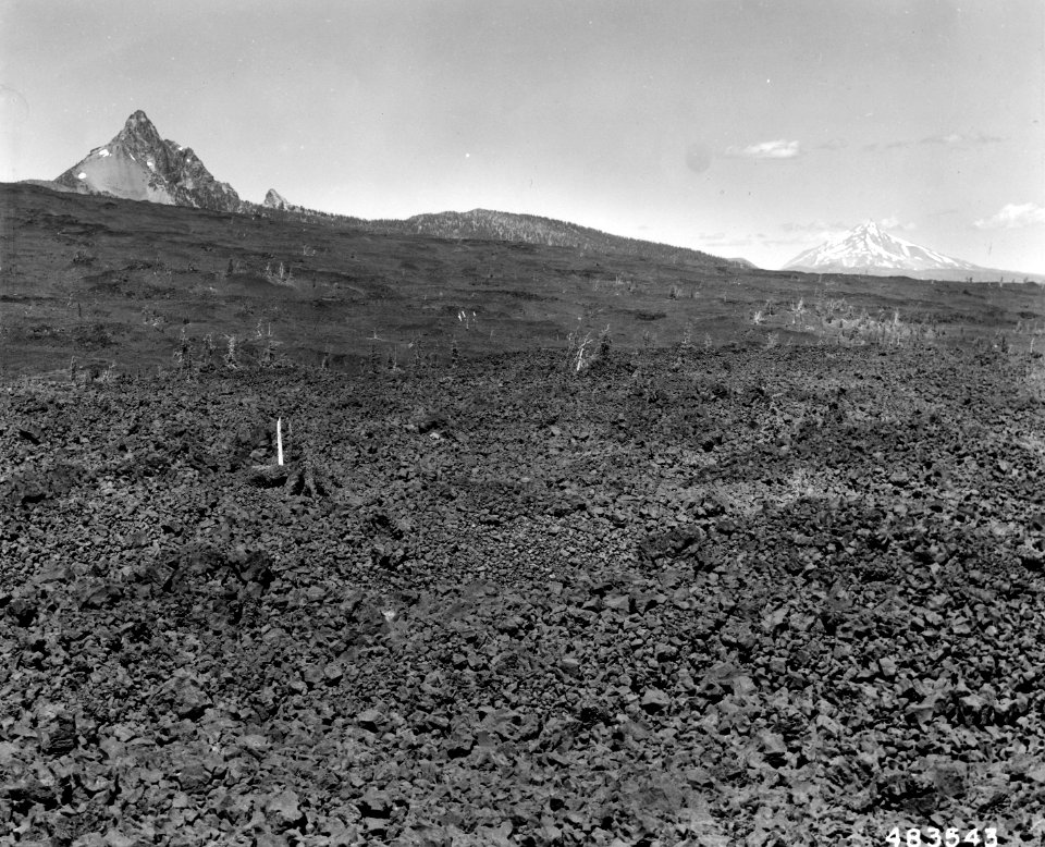 483543 Mt. Washington & McKenzie Lava, Willamette NF, OR 1957