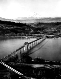 Columbia River Bridge at White Salmon, WA