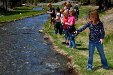 Youth Outdoor Education Deschutes National Forest photo