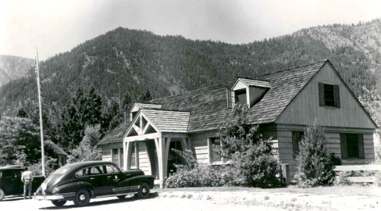 Leavenworth Ranger Station, 1943