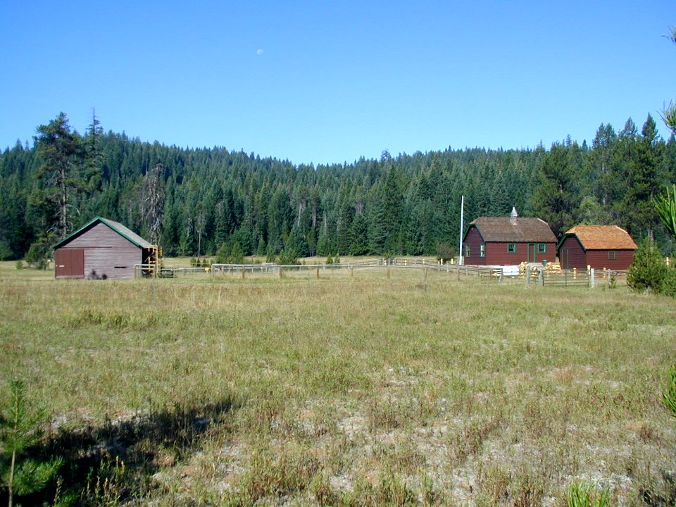 Lodgepole Guard Station, Rogue River-Siskiyou National Forest