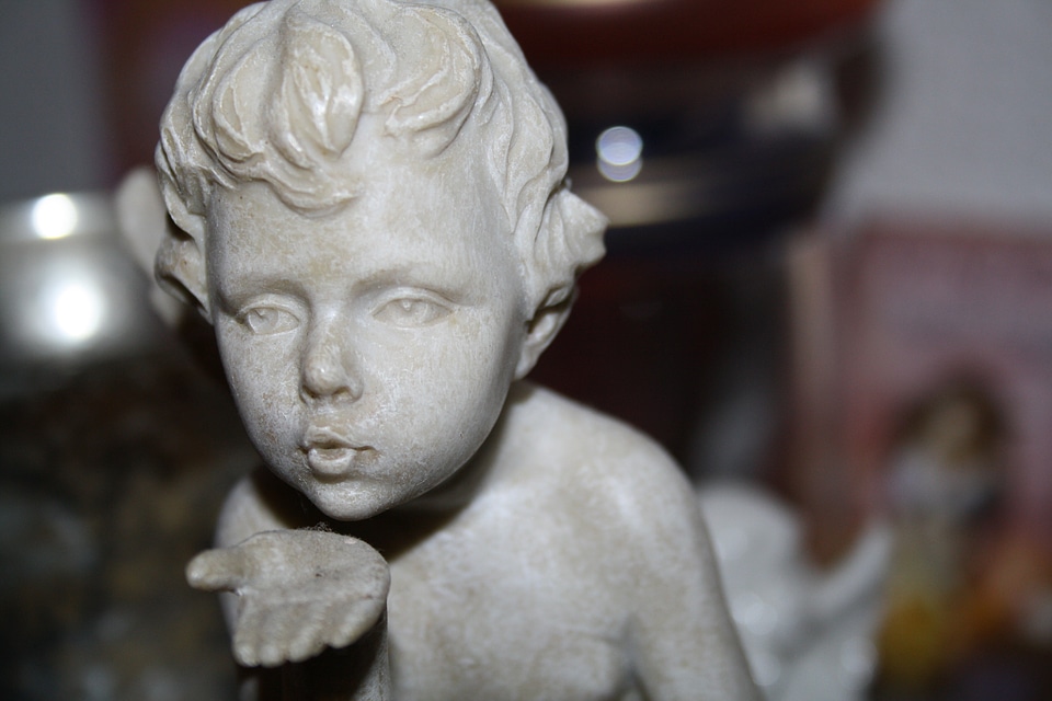 Angel figure figure statue