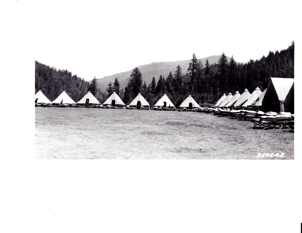 289242 Agness CCC Camp Blanket Inspection, Siskiyou NF, OR 1934