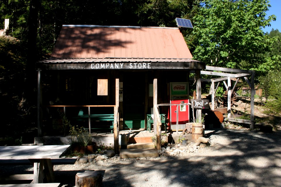 COMPANY STORE AT OPAL CREEK-WILLAMETTE