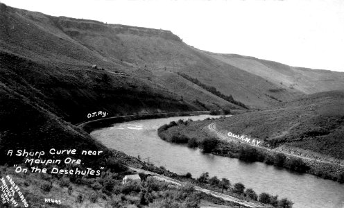 No 443 A Sharp Curve near Maupin Ore, on the Deschutes - Hedlund