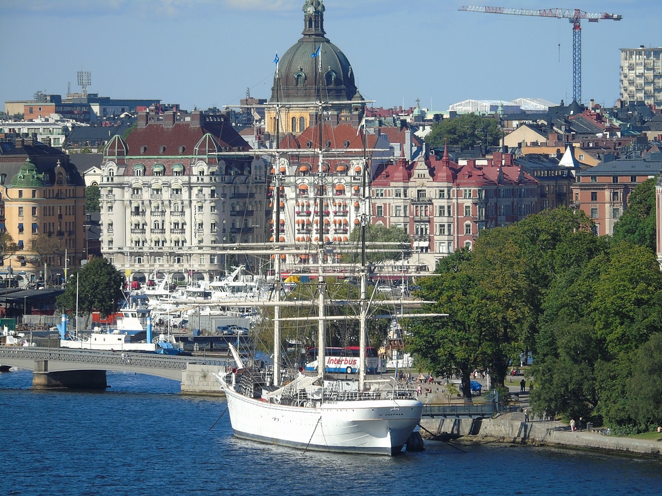 Water hostels sailboat
