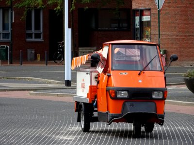 Small tricycle car photo