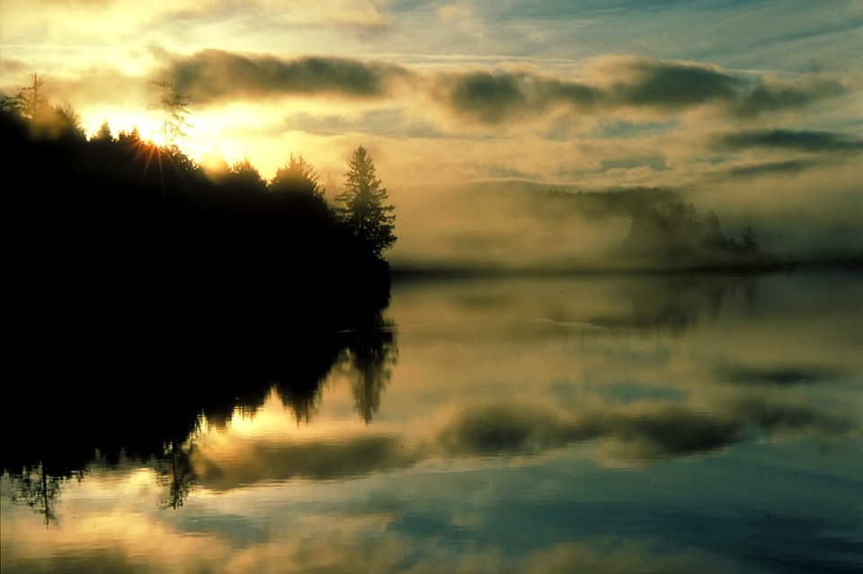 TAKENITCH LAKE IN FOG-SIUSLAW