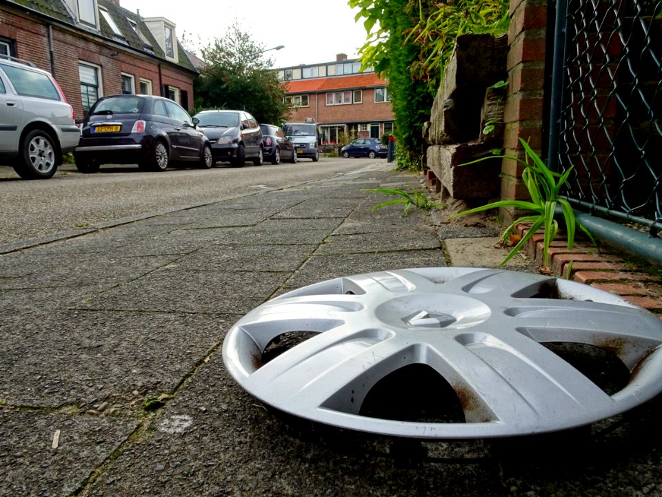 Lost car rim