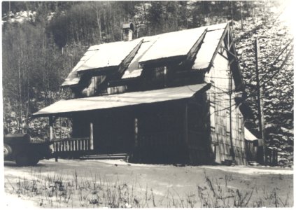 PO-805-1- Denny Creek Ranger Station- USFS