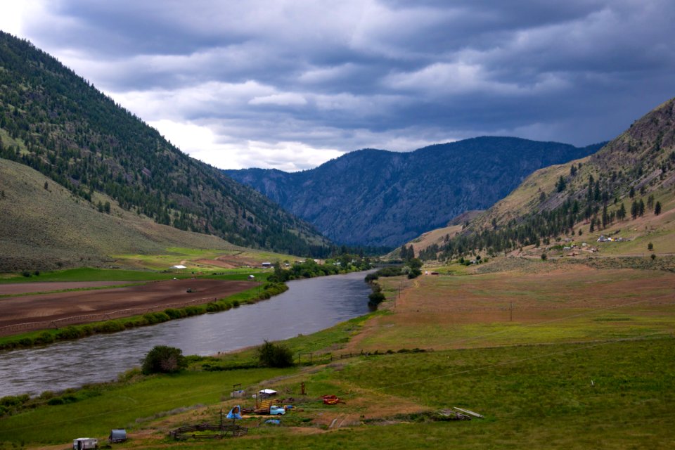 Looking upstream on the Similkameen River from below American Butte