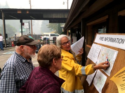 Trapline, PIO Susan Ford provides info to local residents, North Umpqua Complex, 2017, Photo by Tim Mowry