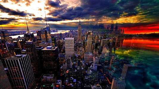 il tramonto   dentro la citta'