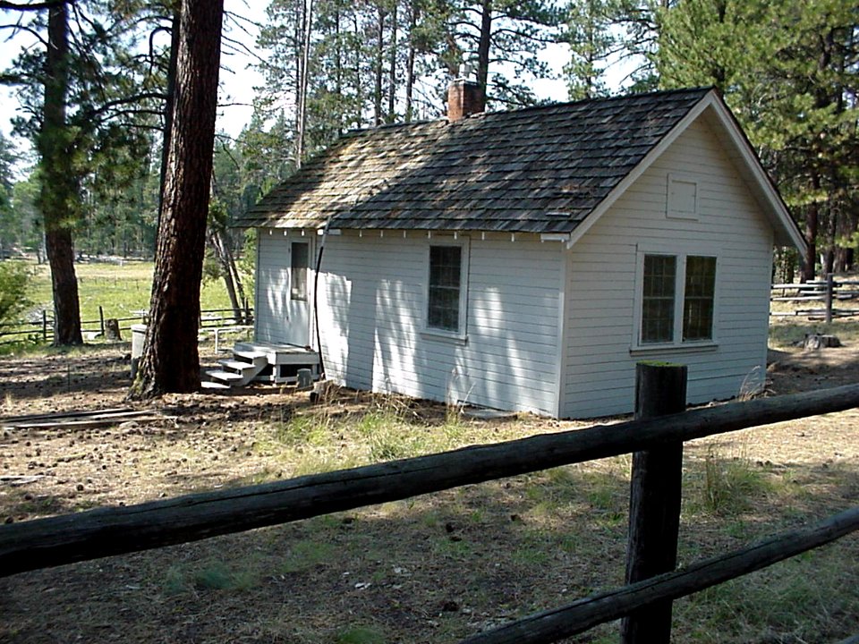 Fremont Currier Guard Station, Fremont-Winema National Forest