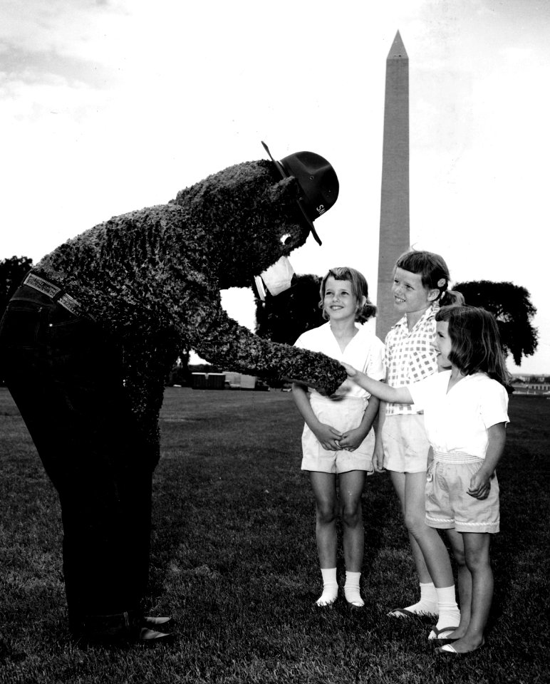Smokey with Children on National Mall 1959