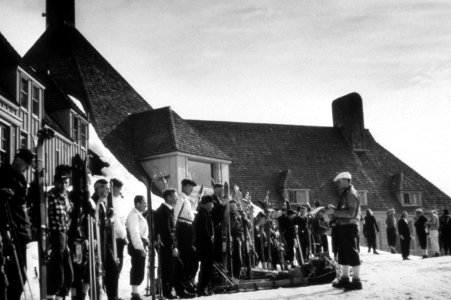 305 Mt Hood Nat'l Forest, Timberline Lodge skiers line up fir 1930's ski event