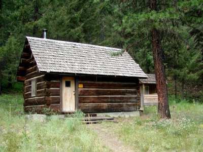 Teanaway Guard Station, Okanogan-Wenatchee National Forest photo