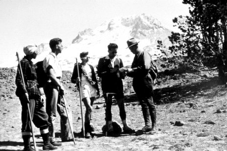 334 Mt Hood National Forest,wilderness ranger helps hikers with map information