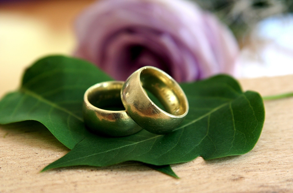 Love romance gold