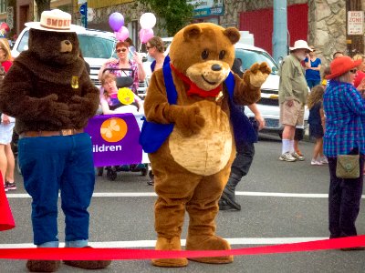 SMOKEY AT 2016 JR ROSE FESTIVAL PARADE-140 photo