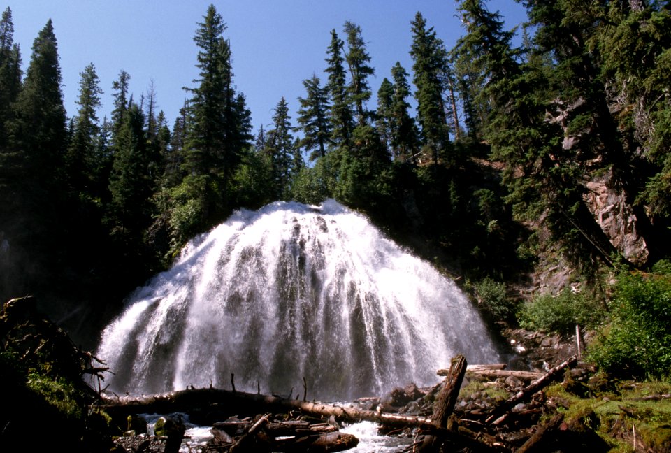 Wychus Creek Falls, Deschutes National Forest.jpg
